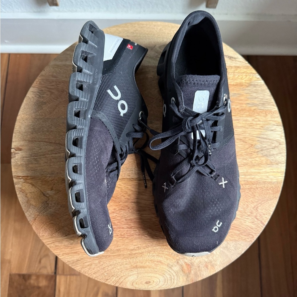 On Cloud X 3 Sneakers, Black, women’s sz: 9.5